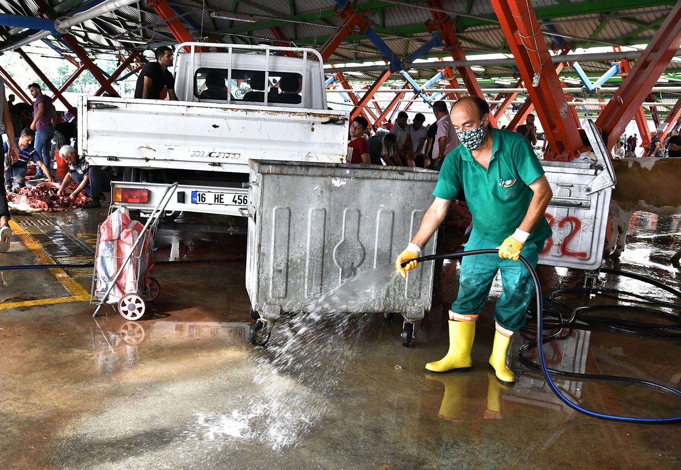 Osmangazi’de hijyenik kurban kesimi