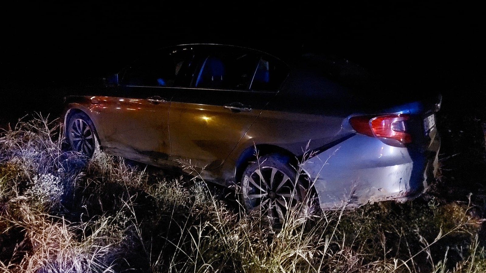 Bursa’da otomobil tarlaya uçtu: 4 yaralı Bursa’da otomobil tarlaya uçtu: 4 yaralı