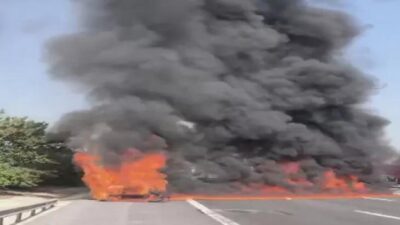 Esenyurt’ta otomobil yandı! Alevler nedeniyle TEM kapandı