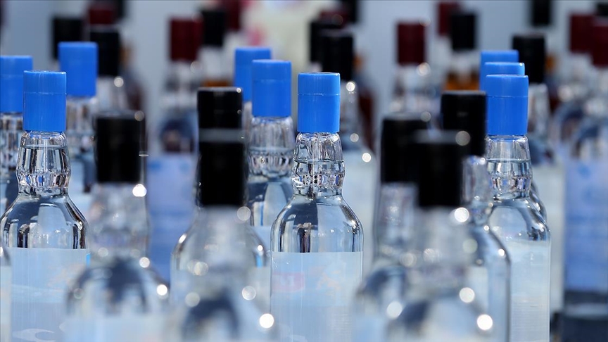 8 bin litre sahte içki ele geçirildi