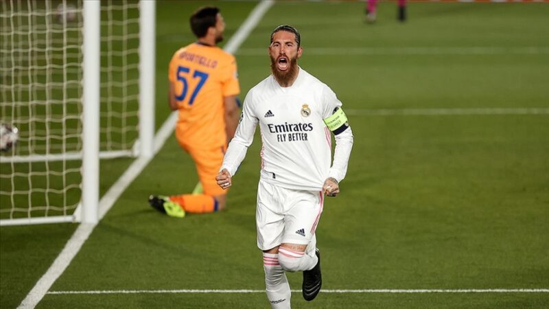 Real Madrid'ten ayrılan Sergio Ramos'un yeni adresi Paris Saint-Germain oldu.