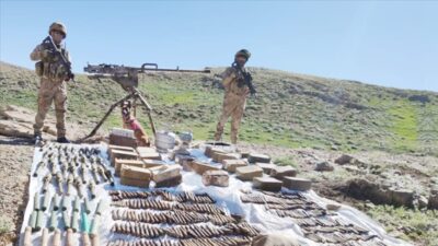 Hakkari’de PKK’lı teröristlere ait silah ve mühimmat ele geçirildi