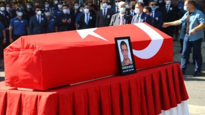 Şehit bekçi son yolculuğuna uğurlandı