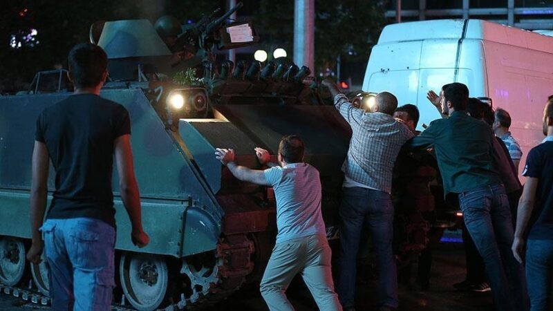 Fetullahçı Terör Örgütünün 15 Temmuz darbe girişimi sırasında aktif rol