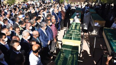 Konya’da silahlı saldırıda öldürülen 7 kişinin cenazesi toprağa verildi