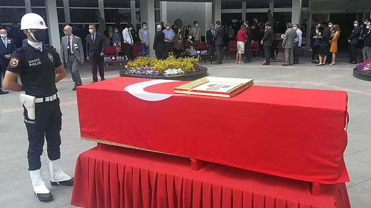 Koronavirüsten ölen St. Petersburg Başkonsolosu son yolculuğuna uğurlandı