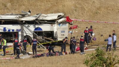 15 kişinin öldüğü 17 kişinin yaralandığı kazaya ilişkin otobüs firmasından açıklama!