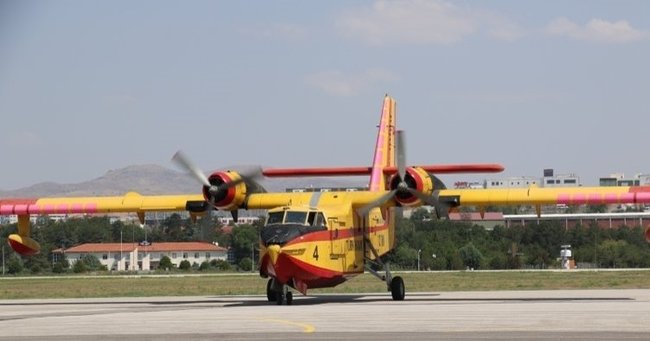 Sanki havada hiç uçak yokmuş gibi Sanki havada hiç uçak yokmuş gibi