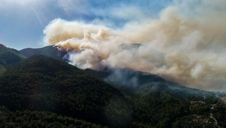 Bir ilde daha orman yangını! Alevlerle mücadele… Bir ilde daha orman yangını! Alevlerle mücadele…