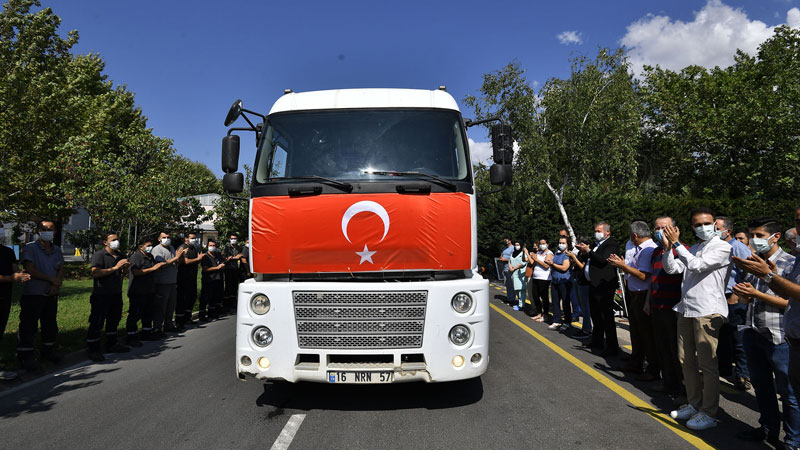Yangın savaşçıları evlerine döndü Yangın savaşçıları evlerine döndü