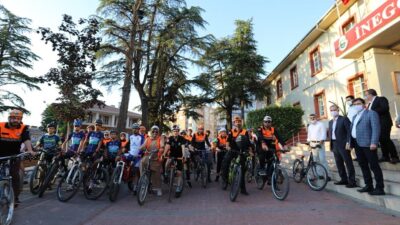 Depreme dikkat çekmek için pedal bastılar