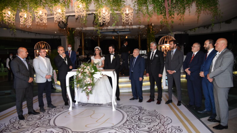 Onlar erdi muradına Nikahlarını Büyükşehir Belediye Başkanı Alinur Aktaş'ın kıydığı Derya Tozaklı ile