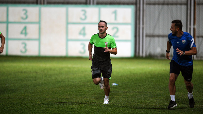 Bursaspor’un yeni transferiyle ilgili flaş gelişme Bursaspor’un yeni transferiyle ilgili flaş gelişme