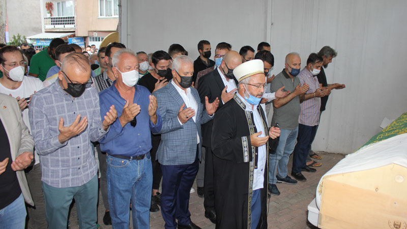 Başkan Gülgüler’in acı günü! Son yolculuğuna uğurlandı Başkan Gülgüler’in acı günü! Son yolculuğuna uğurlandı