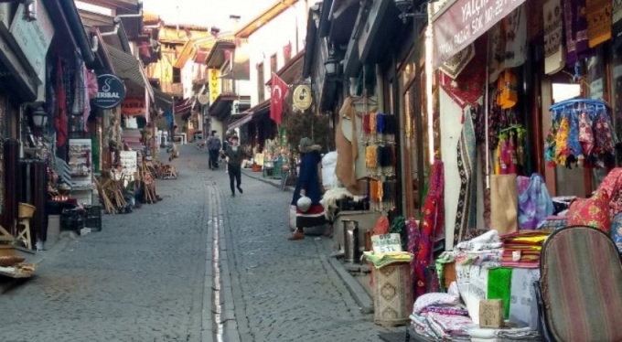 Tarihi Çıkrıkçılar Yokuşu restore ediliyor