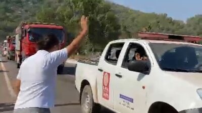 Bursa Büyükşehir itfaiye ekipleri yangın bölgesinden alkışlarla uğurlandı