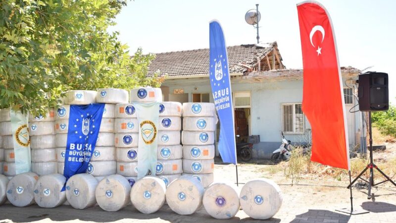 Sel mağduru çiftçiye Büyükşehir’den destek Bursa Büyükşehir Belediyesi, Mayıs ayında Karacabey ilçesinde yaşanan sel felaketinin