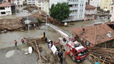 Görüntüler sel bölgesinden… Film sahnelerini aratmadı