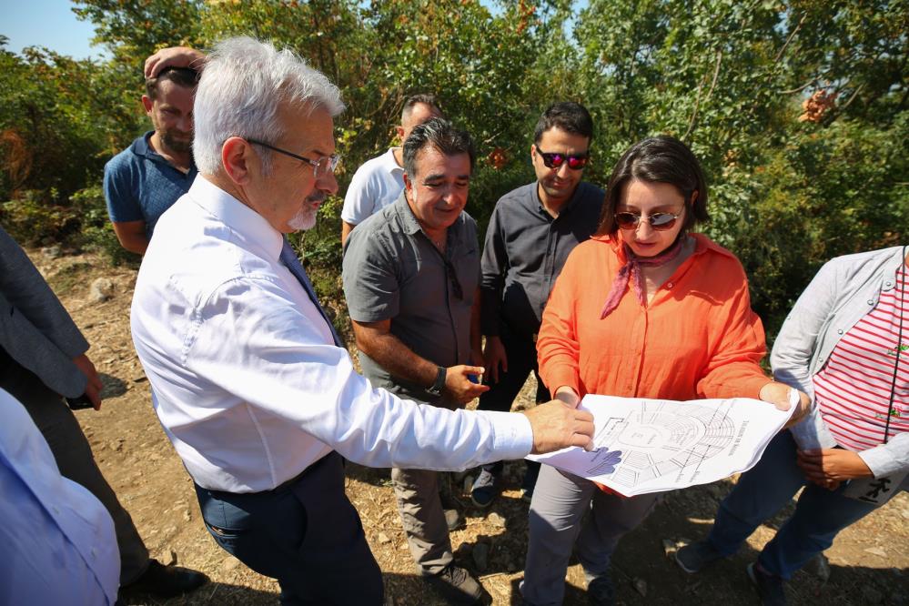 Bursa’ya 15 bin kişilik antik tiyatro Bursa’ya 15 bin kişilik antik tiyatro