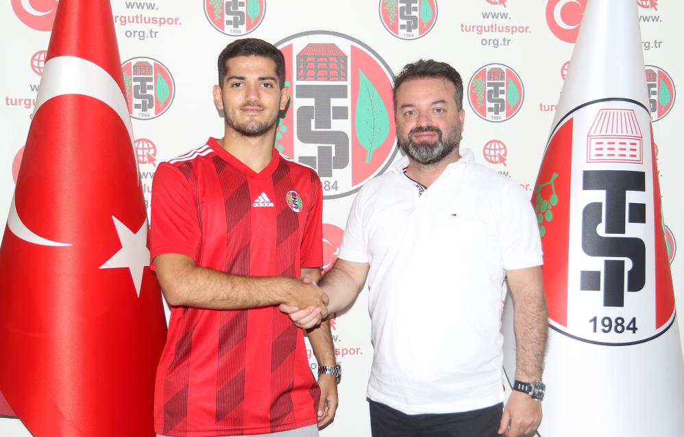 Turgutluspor’a kiralanan Bursaspor’un genç futbolcusu imzayı attı