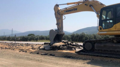 Bursa’da o yoldaki yeni asfaltın kazılmasına tepki