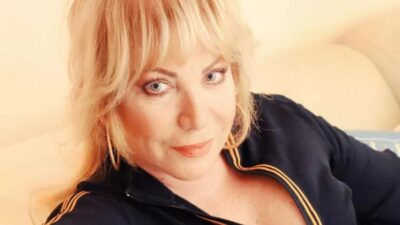 Ünlü şarkıcıdan kötü haber! Yoğun bakıma kaldırıldı