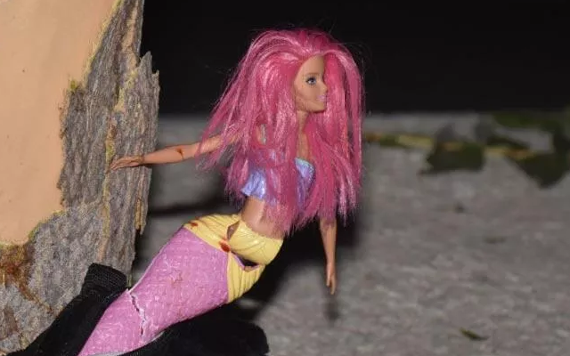 Yürek yakan an! Geriye oyuncak bebeği kaldı Yürek yakan an! Geriye oyuncak bebeği kaldı