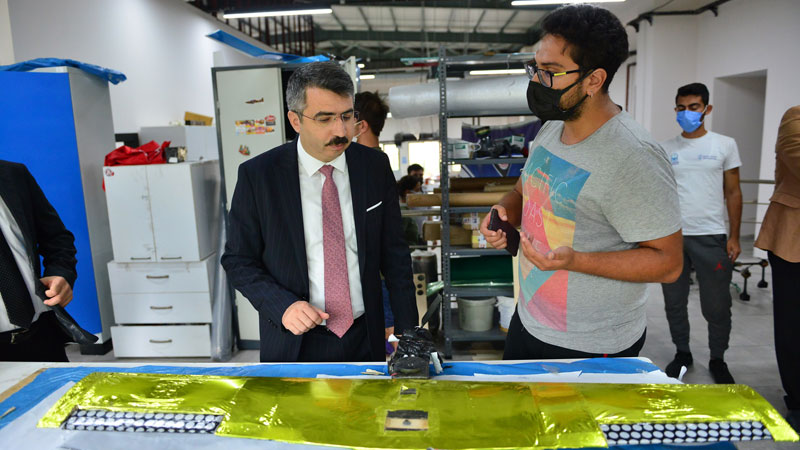 Yıldırım Belediyesi’nden genç mucitlere tam destek Yıldırım Belediyesi’nden genç mucitlere tam destek