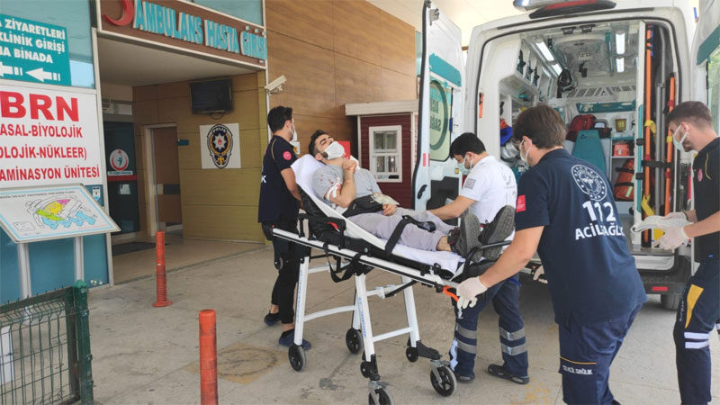 Bursa'nın İnegöl ilçesinde iş kazasında yaralanan işçi, hastanede tedavi altına