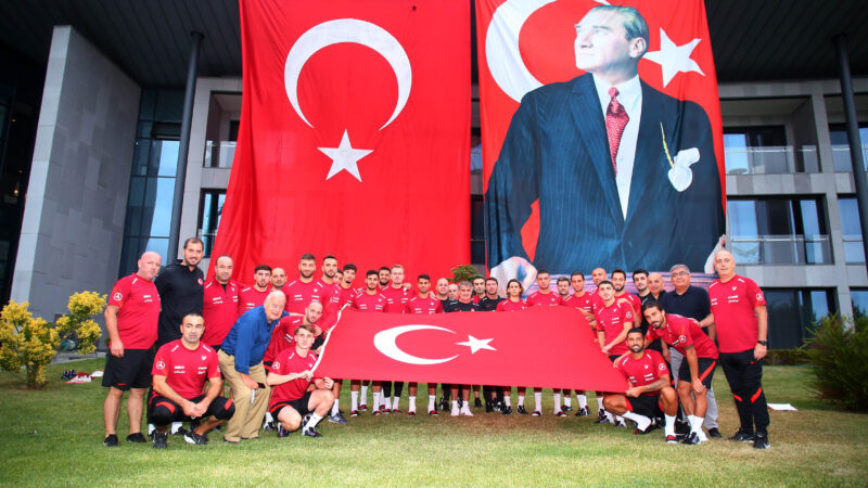 Ay yıldızlılar, Dünya Kupası elemelerinde bu akşam Beşiktaş Park'ta saat