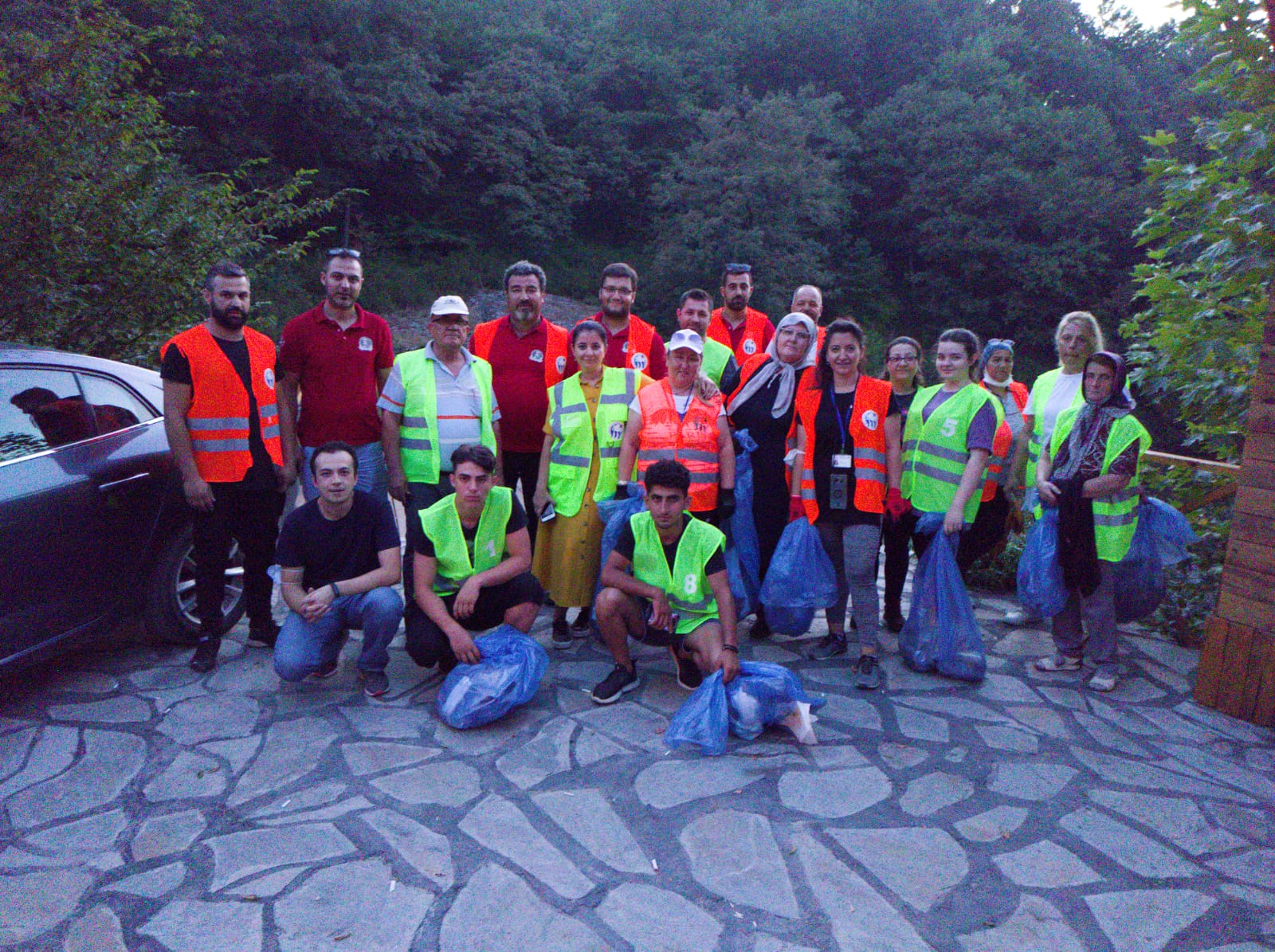 Mustafakemalpaşa ormanlarında temizlik seferberliği Mustafakemalpaşa ormanlarında temizlik seferberliği
