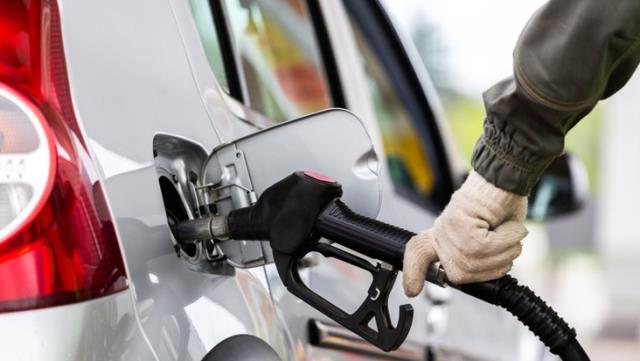 Tarih verildi! Benzinli ve dizel araçların satışı yasaklanacak