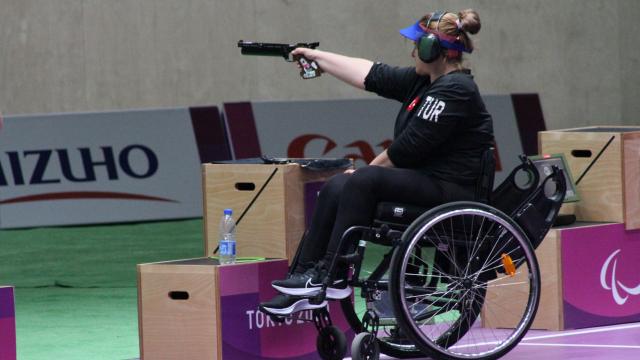 Ayşegül Pehlivanlar’dan gümüş madalya