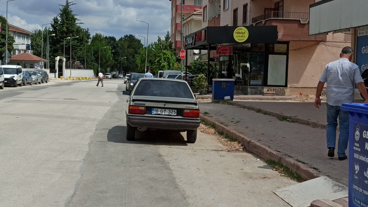 Bursa’da bisikletiyle yola çıkan çocuğa otomobil çarptı