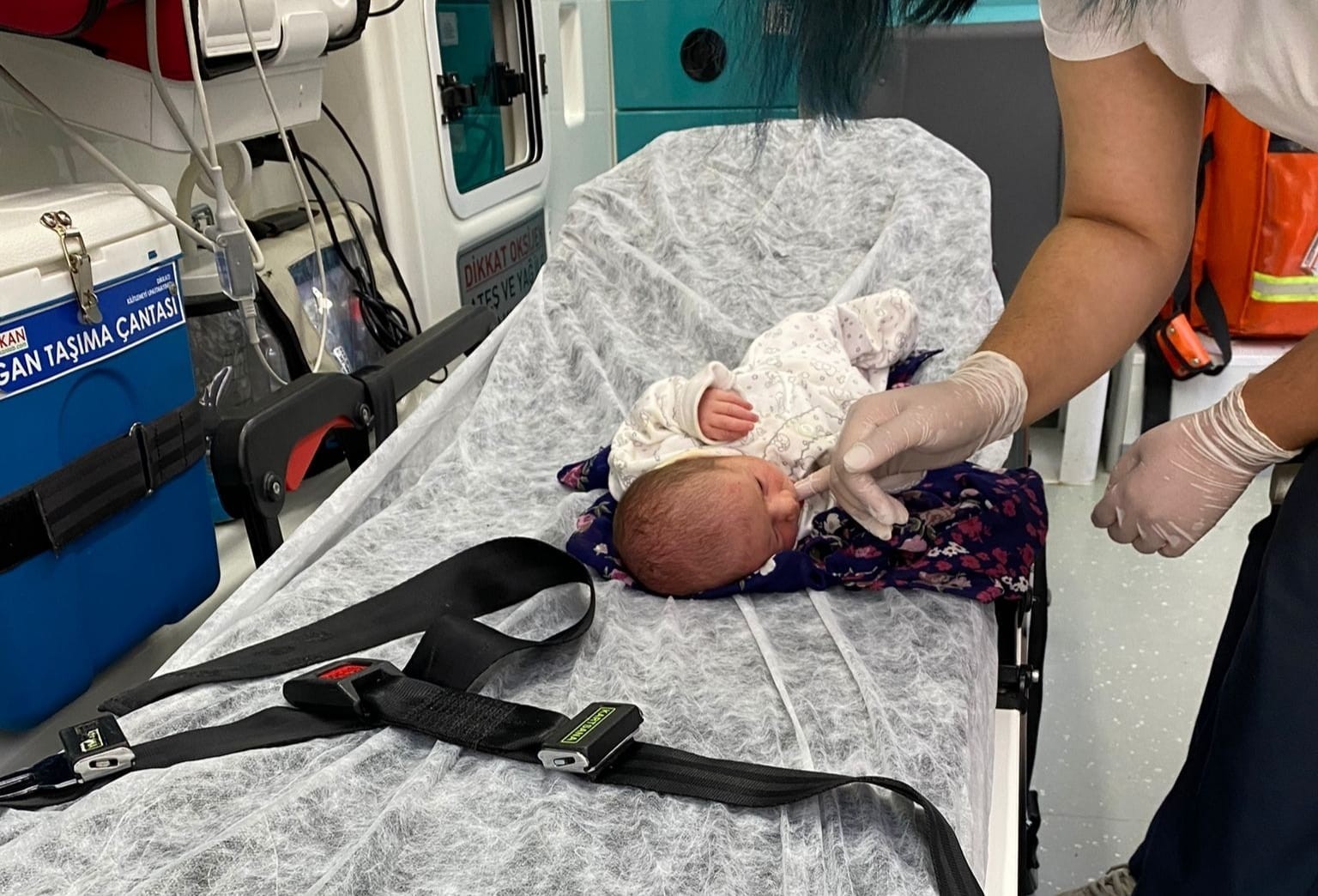 Bursa’da akıl almaz olay! 3 günlük bebeği poşete koymuşlar…