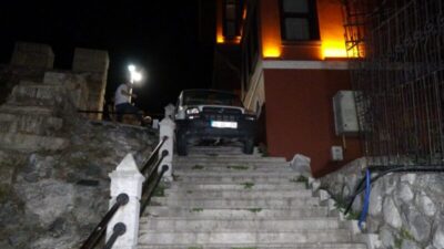 Bursa’da daha önce yaşanmamış olay: Asılı kaldı