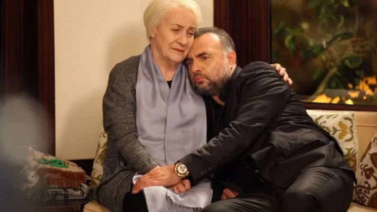 Ünlü oyuncu hayatını kaybetti!