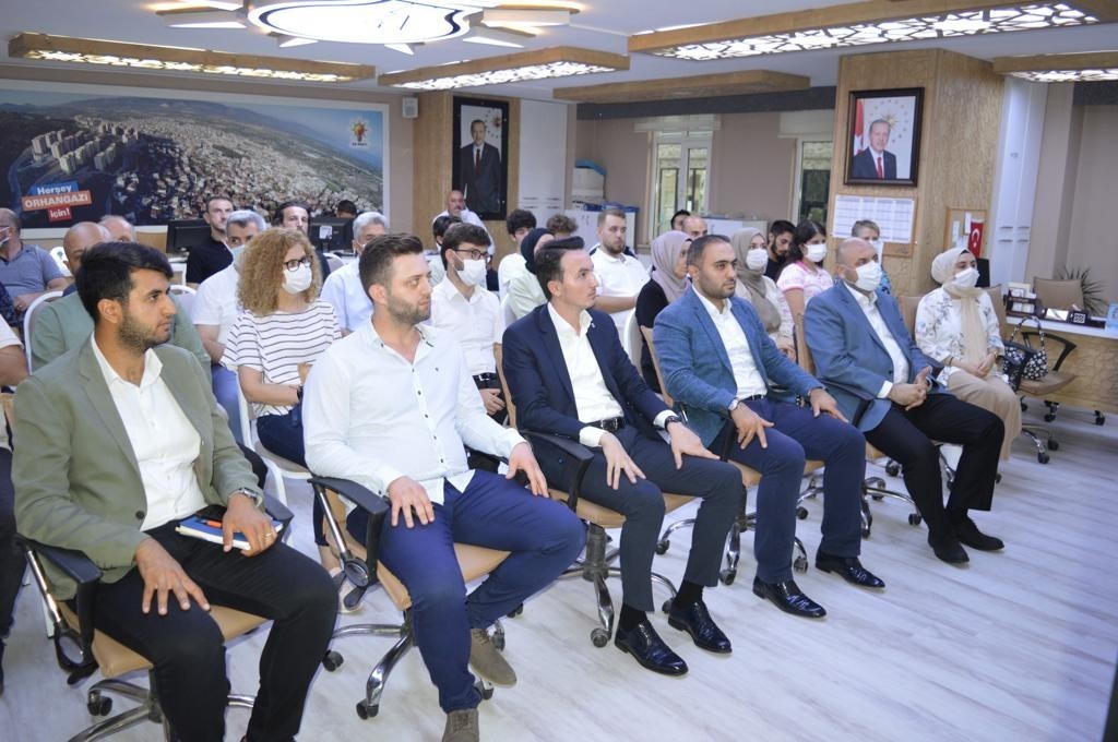 ‘Gençsin, geleceğinden vazgeçme’ ‘Gençsin, geleceğinden vazgeçme’