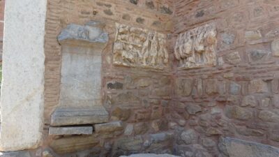 Bursa’daki bu taşlar dikkat çekiyor