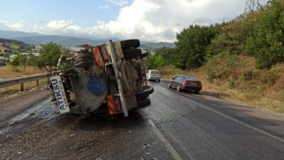 Bursa’da trafiği kilitleyen kaza!