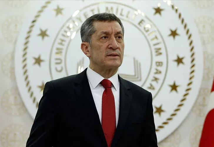 Görevden af talebi kabul edilen Ziya Selçuk’tan ilk açıklama Görevden af talebi kabul edilen Ziya Selçuk’tan ilk açıklama