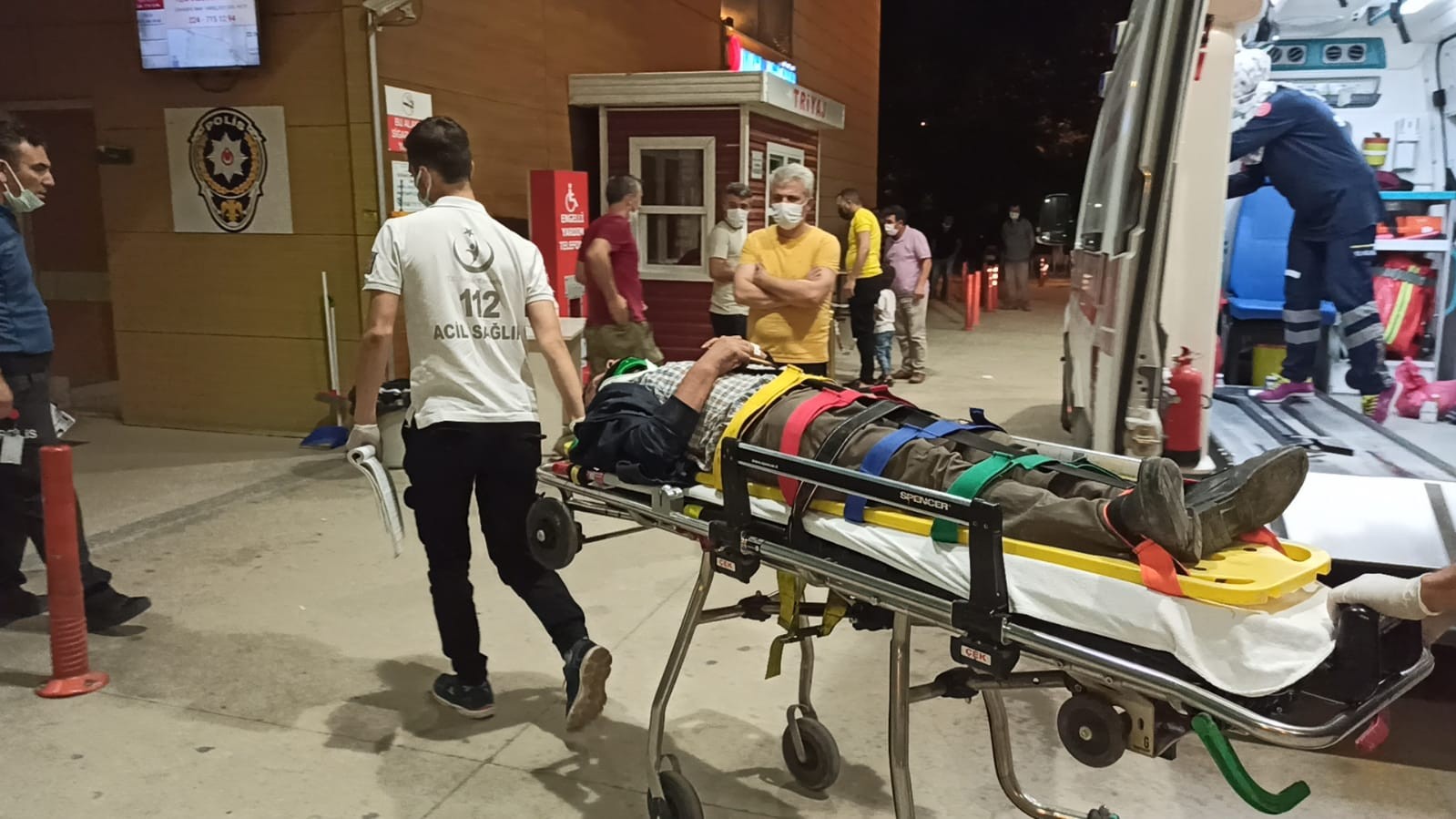 Bursa’da motosiklet domuz sürüsüne daldı Bursa’da motosiklet domuz sürüsüne daldı