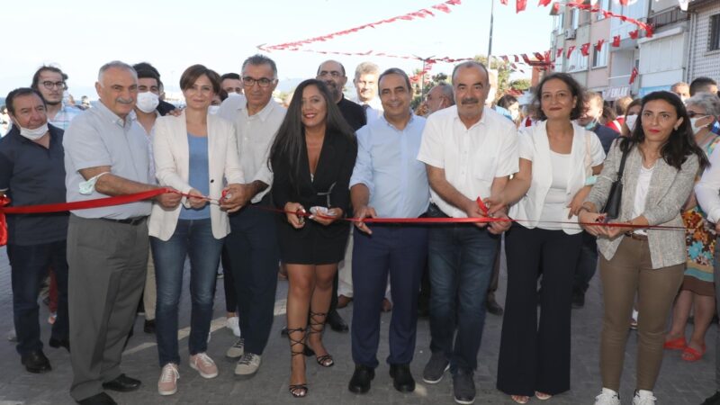 Mudanya 3. Kitap Fuarı kapılarını açtı Mudanya Belediyesi’nin Yayıncılar Kooperatifi (YAYKOOP) işbirliğiyle düzenlediği Mudanya Kitap Fuarı’nın