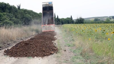 Mudanya Belediyesi’nden arazi yollarına yoğun mesai