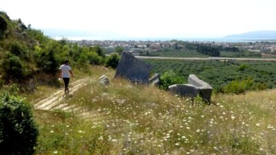 2 bin 200 yıl öncesine ait! Bursa’daki bu mezarın son durumu görenleri üzüyor