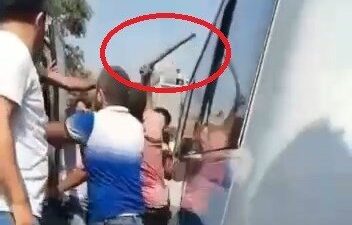 Bursa’da minübüsçü kavgası! Sopalarla girdiler…