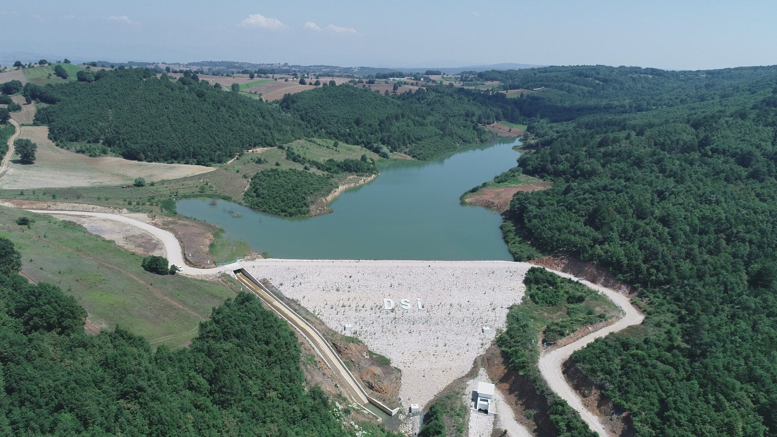 Tekke göleti inşaatı devam ediyor Tekke göleti inşaatı devam ediyor