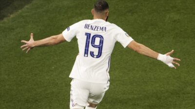 Real Madrid, Benzema ile sözleşme yeniledi