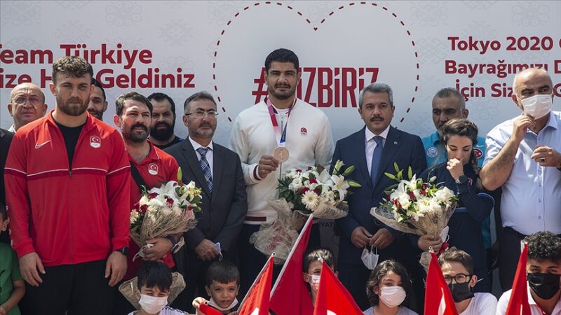 2020 Tokyo Olimpiyat Oyunları'nda erkekler serbest stil 125 kiloda bronz