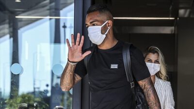 Alex Teixeira, Beşiktaş için İstanbul’a geldi